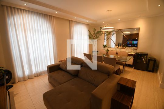 Sala de apartamento à venda com 3 quartos, 138m² em Cambuí, Campinas