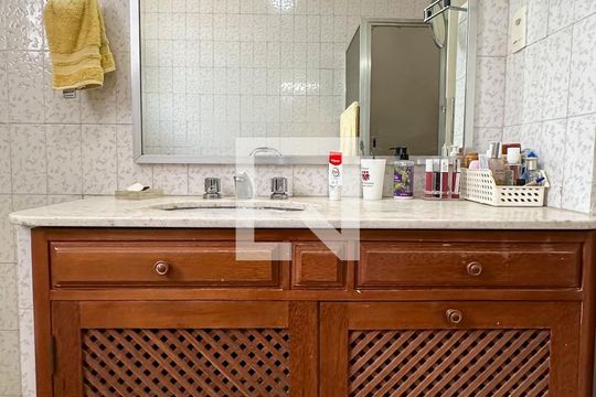 Banheiro Social de casa à venda com 4 quartos, 296m² em Gávea, Rio de Janeiro