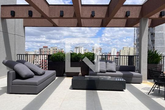 Área comum de kitnet/studio para alugar com 0 quarto, 21m² em Vila Mariana, São Paulo