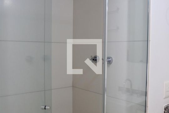 Banheiro de kitnet/studio para alugar com 0 quarto, 21m² em Vila Mariana, São Paulo