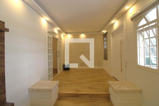 Sala 1 de casa à venda com 3 quartos, 250m² em Vila do Castelo, São Paulo