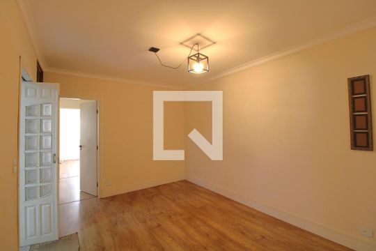 Sala 2 de casa à venda com 3 quartos, 250m² em Vila do Castelo, São Paulo