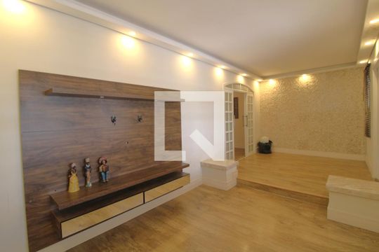 Sala 1 de casa à venda com 3 quartos, 250m² em Vila do Castelo, São Paulo