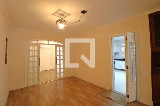 Sala 2 de casa à venda com 3 quartos, 250m² em Vila do Castelo, São Paulo