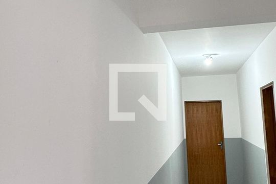 Corredor de apartamento para alugar com 2 quartos, 50m² em Jardim Audir, Barueri