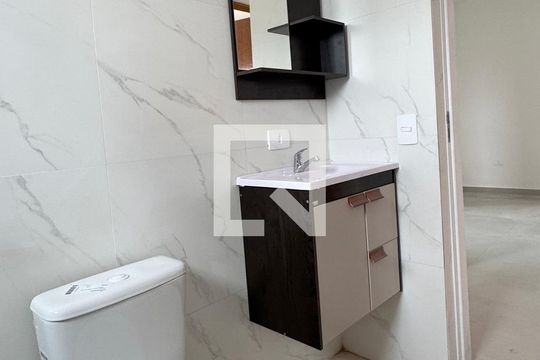 Banheiro de apartamento para alugar com 2 quartos, 50m² em Jardim Audir, Barueri