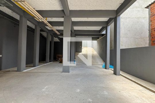 Garagem de apartamento para alugar com 2 quartos, 50m² em Jardim Audir, Barueri