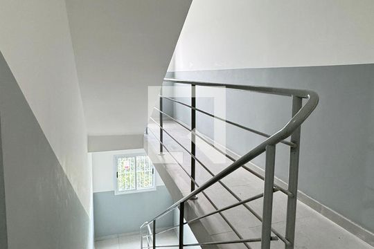 Corredor de apartamento para alugar com 2 quartos, 50m² em Jardim Audir, Barueri