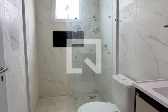 Banheiro de apartamento para alugar com 2 quartos, 50m² em Jardim Audir, Barueri