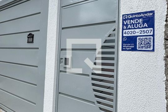 plaquinha de apartamento para alugar com 2 quartos, 50m² em Jardim Audir, Barueri