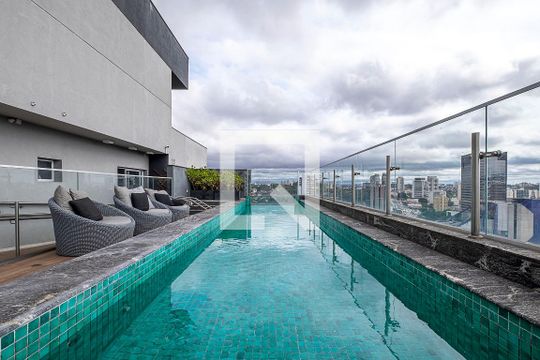 Piscina de apartamento para alugar com 1 quarto, 45m² em Pinheiros, São Paulo