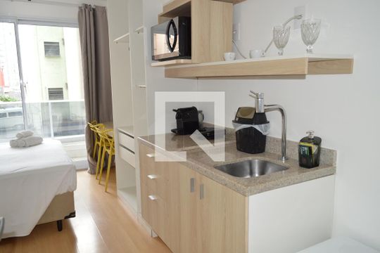 Cozinha de kitnet/studio à venda com 1 quarto, 23m² em Sé, São Paulo
