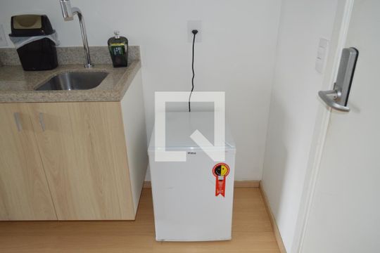 Cozinha de kitnet/studio à venda com 1 quarto, 23m² em Sé, São Paulo