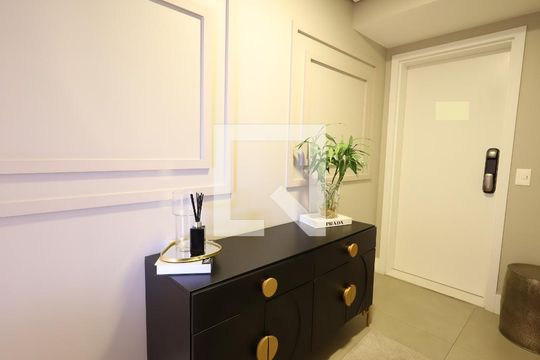 Hall de entrada de apartamento à venda com 3 quartos, 129m² em Vila Andrade, São Paulo