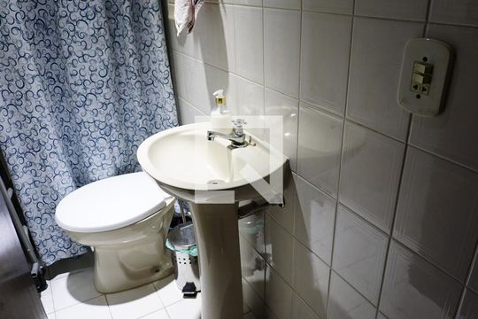 Lavabo de apartamento à venda com 2 quartos, 75m² em Taquara, Rio de Janeiro