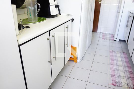 Cozinha de apartamento à venda com 2 quartos, 75m² em Taquara, Rio de Janeiro