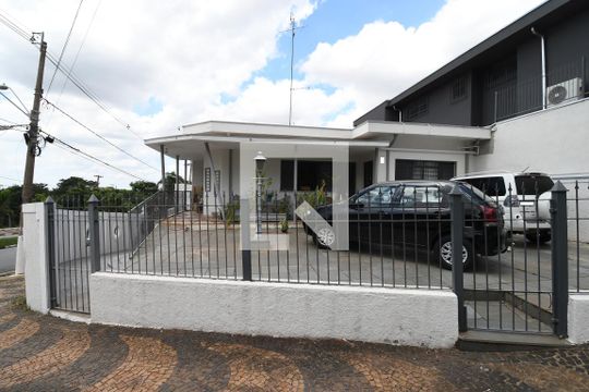 Fachada de casa à venda com 3 quartos, 182m² em Jardim Chapadão, Campinas