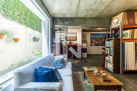 Área comum de casa à venda com 5 quartos, 350m² em Cerqueira César, São Paulo