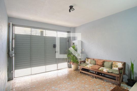 Garagem de casa à venda com 3 quartos, 120m² em Tatuapé, São Paulo