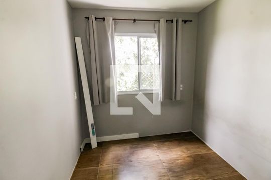 Quarto 2 de apartamento para alugar com 2 quartos, 44m² em Jardim Helga, São Paulo