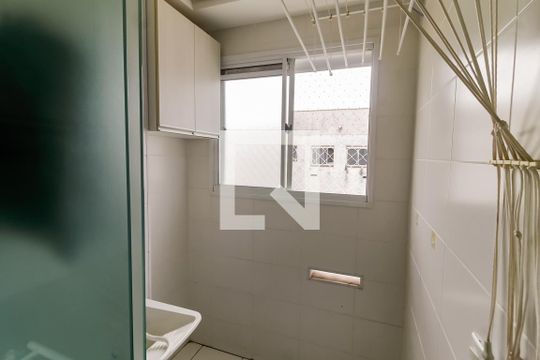 Área de Serviço de apartamento para alugar com 2 quartos, 44m² em Jardim Helga, São Paulo