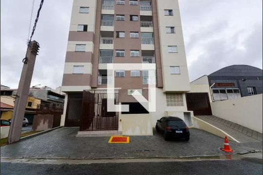 Fachada e portaria de apartamento para alugar com 2 quartos, 51m² em Vila Galvão, Guarulhos