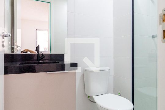 Banheiro de apartamento para alugar com 1 quarto, 26m² em Brás, São Paulo