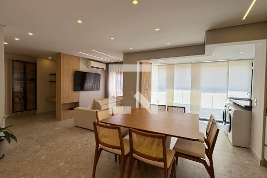 Apartamento à venda com 2 quartos, 87m² em Tamboré, Barueri