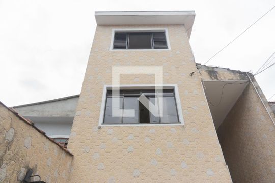 Área comum de casa à venda com 3 quartos, 150m² em Parque Peruche, São Paulo
