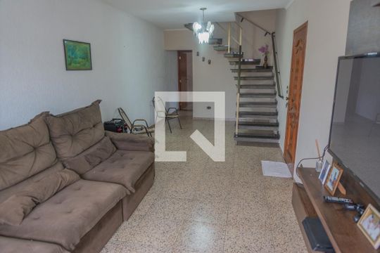 Casa à venda com 3 quartos, 150m² em Parque Peruche, São Paulo