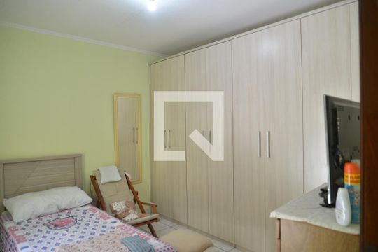 Quarto 2 de casa à venda com 4 quartos, 200m² em Utinga, Santo André