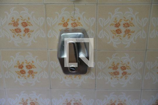 Banheiro de casa à venda com 4 quartos, 200m² em Utinga, Santo André