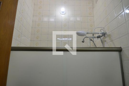 Banheiro Quarto 2 de casa à venda com 4 quartos, 200m² em Utinga, Santo André