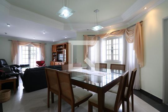 Casa à venda com 3 quartos, 250m² em Lapa, São Paulo