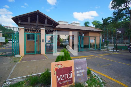 Fachada do Condomínio de apartamento à venda com 3 quartos, 70m² em Humaitá, Porto Alegre