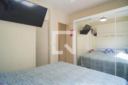 Suíte de apartamento à venda com 3 quartos, 70m² em Humaitá, Porto Alegre
