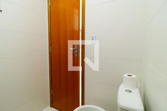 Banheiro de apartamento para alugar com 2 quartos, 38m² em Vila Medeiros, São Paulo