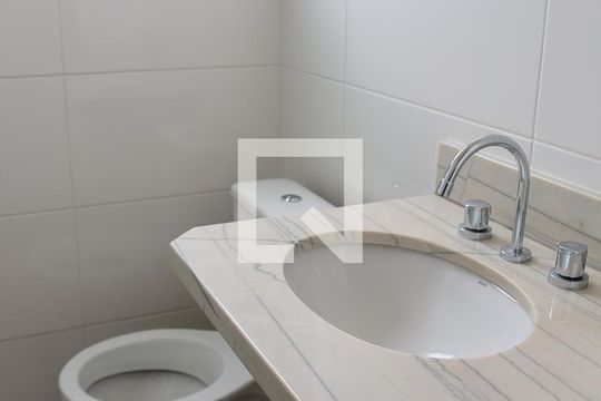 Banheiro da Suíte  de apartamento à venda com 2 quartos, 82m² em Vila Osasco, Osasco