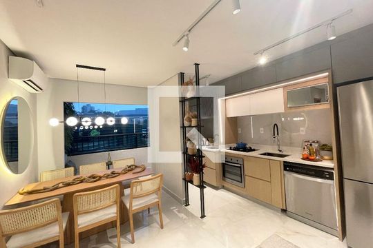 Sala de apartamento à venda com 2 quartos, 58m² em Cabral, Contagem