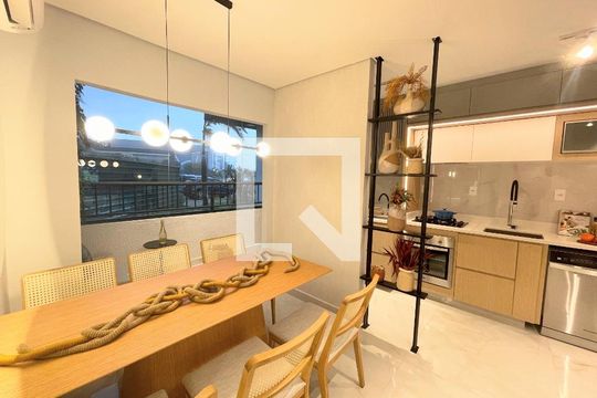 Sala de apartamento à venda com 2 quartos, 58m² em Cabral, Contagem
