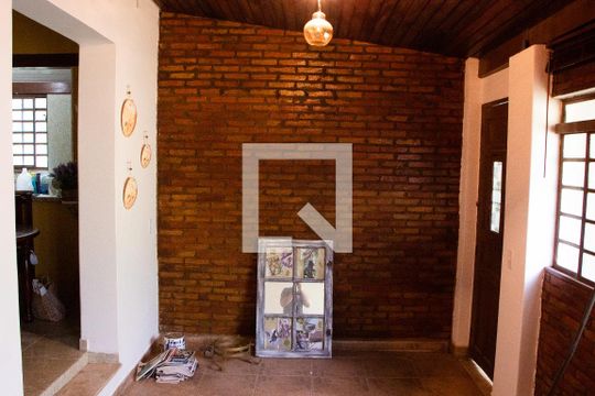 Sala de casa à venda com 3 quartos, 180m² em Nova Sousas (sousas), Campinas