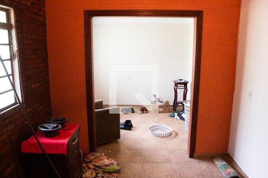 Sala de casa à venda com 3 quartos, 180m² em Nova Sousas (sousas), Campinas