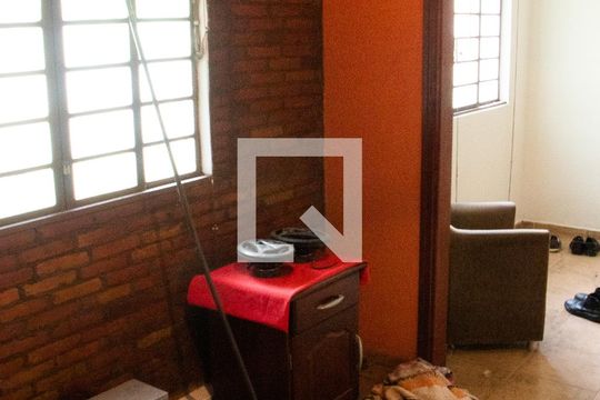 Sala de casa à venda com 3 quartos, 180m² em Nova Sousas (sousas), Campinas