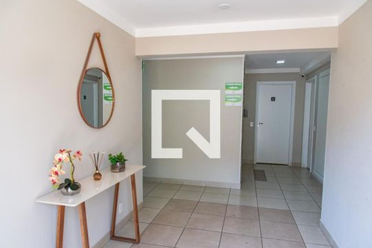 Hall de Entrada de apartamento à venda com 2 quartos, 41m² em Cambuci, São Paulo