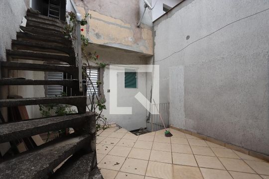 Quintal de casa para alugar com 4 quartos, 200m² em Vila Fatima, São Paulo