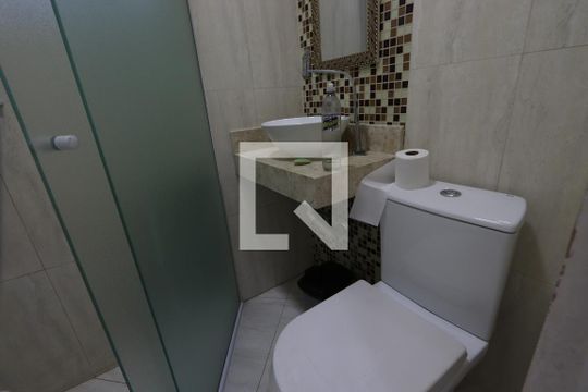 Banheiro Térreo de casa para alugar com 4 quartos, 200m² em Vila Fatima, São Paulo