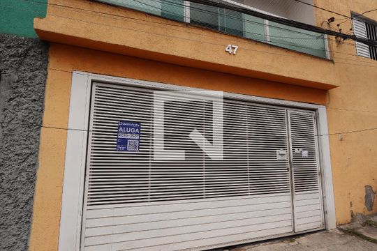 Fachada de casa para alugar com 4 quartos, 200m² em Vila Fatima, São Paulo