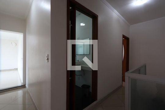 Hall dos Quartos de casa para alugar com 4 quartos, 200m² em Vila Fatima, São Paulo