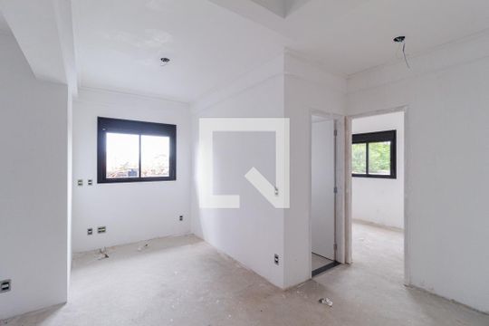 Sala de apartamento à venda com 2 quartos, 82m² em Vila Osasco, Osasco