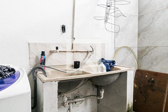 Área de Serviço de casa à venda com 2 quartos, 450m² em São Joaquim , Contagem